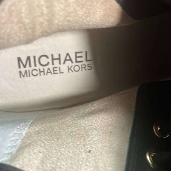 Michael Kors Beth Black Suede Lace Up Platform Ankle Boot Sz 7. Like New. - Picture 11 of 12